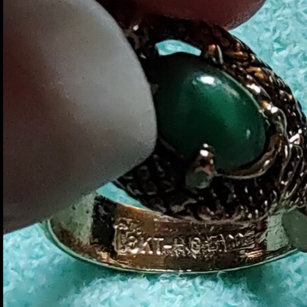 18kt Gold 2.5ct Jade Snake Ring - Picture 5 of 5